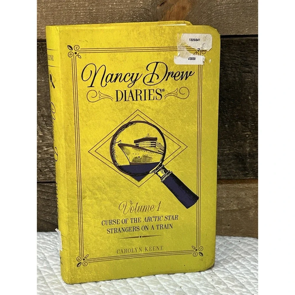 Nancy Drew Diaries: Volume 1 by Carolyn Keene 2013q
